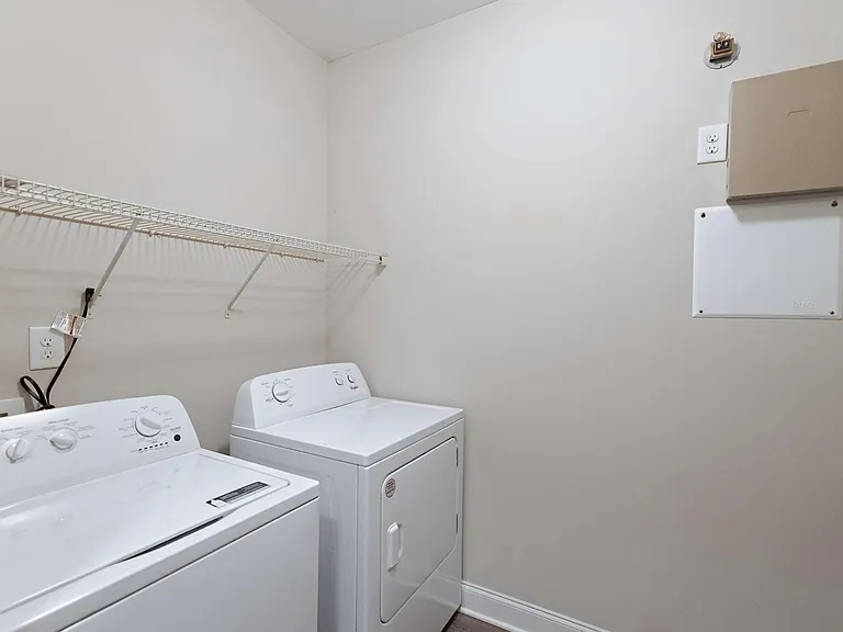 Alcove Garner — Photo 73