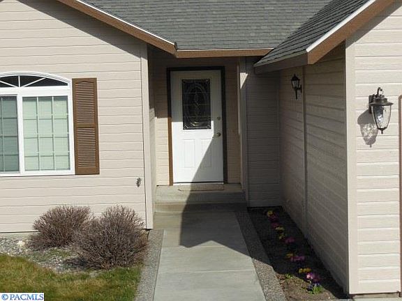 2nd image of 4226 Jasper St