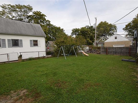 2nd image of 1230 Hoyt Ave