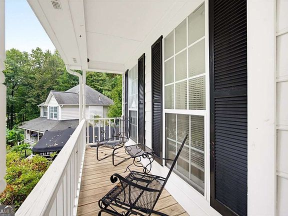 4th image of 288 Olde Mill Pointe
