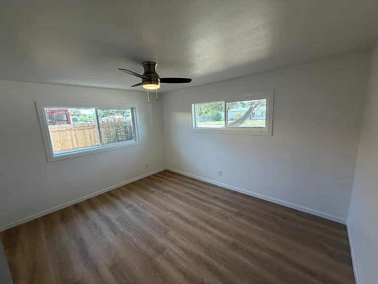 1717 S Washington Ave — Photo 3