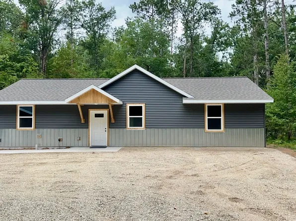 W5463 Island Bluff Ln, Wausaukee, WI 54177