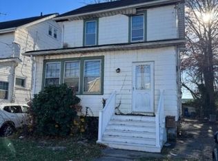 120 S Stiles St, Linden, NJ