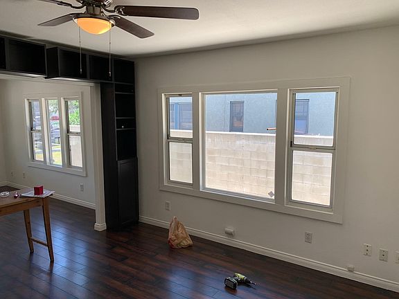 More clear windows for fresh air to come in the house! Newly painted interior/exterior.