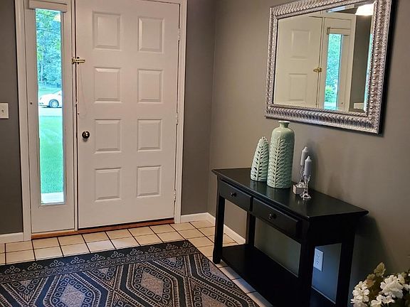 5th image of 2331 Riverwood Dr