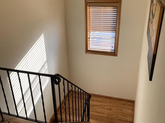 2nd image of 471 Elverton Ave