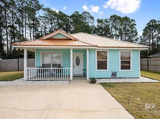 1969 Ridgewood Dr, Lillian, AL 36549