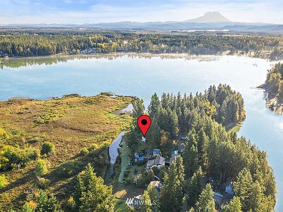 2nd image of 17232 Lake Point Dr SE