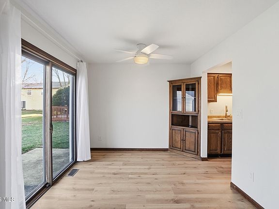 4th image of 4 Augusta Dr