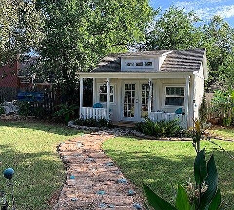 216  sq ft guest house