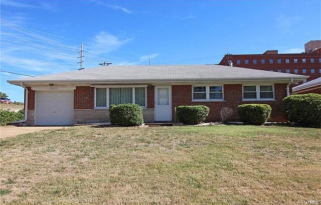 1st image of 8600 Villa Crest Dr