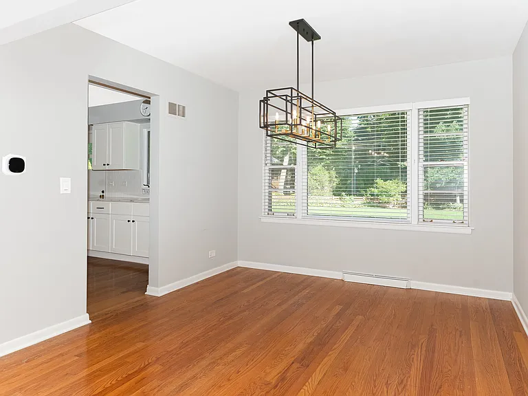 707 Thornwood Dr — Photo 5