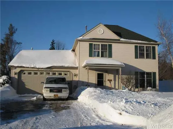 3616 Princeton Rd, Hamburg, NY 14075