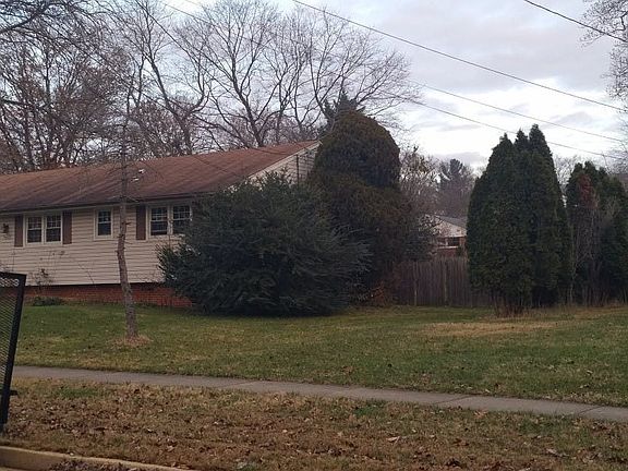2nd image of 5409 Queensberry Ave