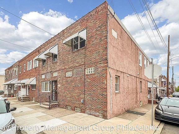 4th image of 2938-40 Almond St #1