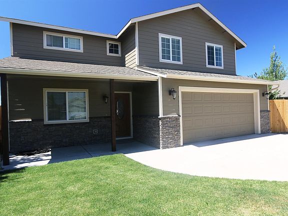 4th image of 611 NE Cobblestone Ln