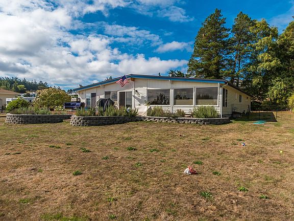 2nd image of 1286 Rainier Ln