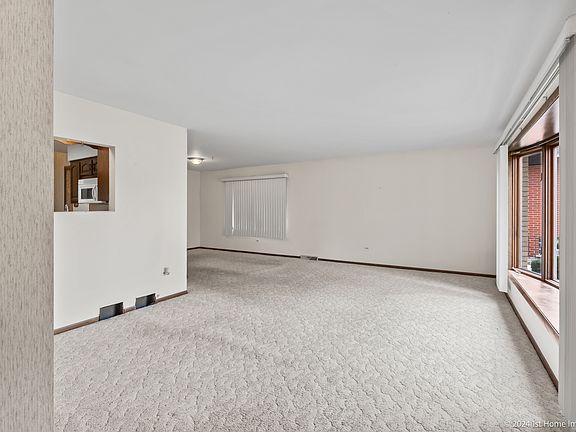 4th image of 5605 W 99th Pl