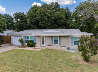 148 Berkshire Ln, Fort Worth, TX 76134