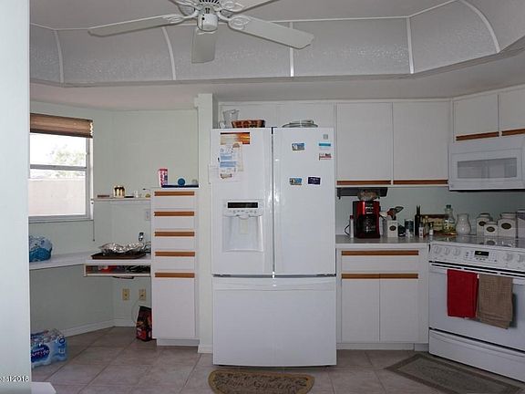 5th image of 838 Villa Dr