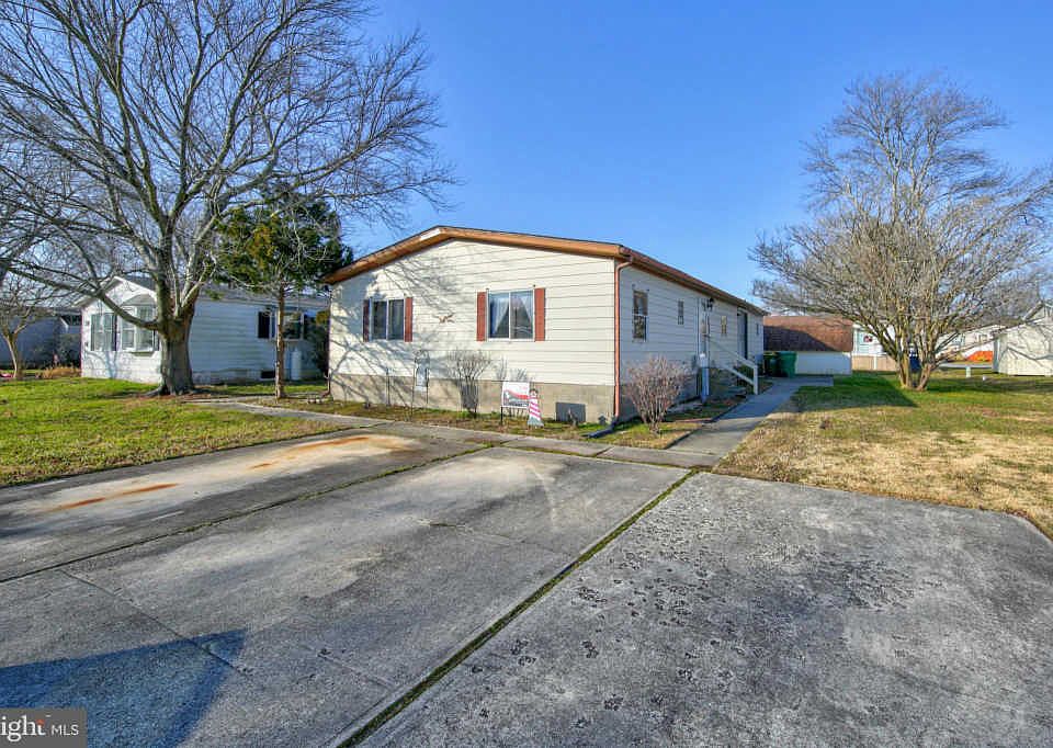 1st image of 35389 Sussex Ln