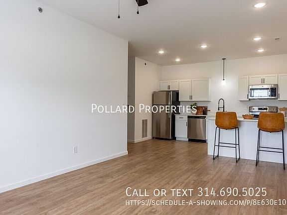 2nd image of 216 Parkview Dr #216