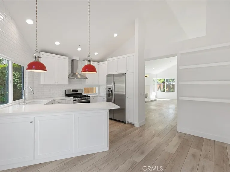 5 Columbus — Photo 15