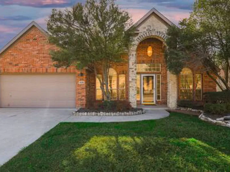 Falcon Ridge Dr — Photo 2