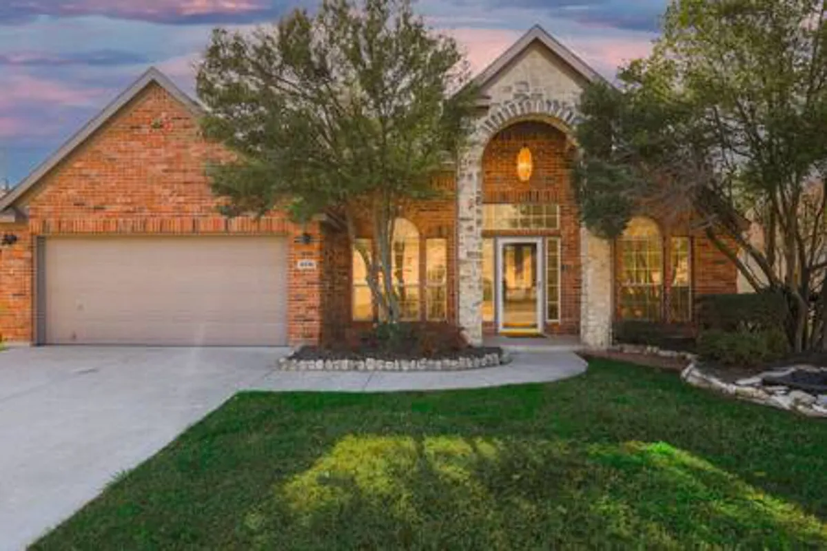 Building Photo - Falcon Ridge Dr