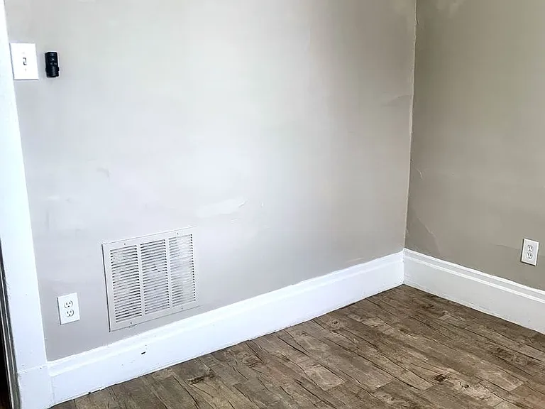 2838 Broadway Ave — Photo 15