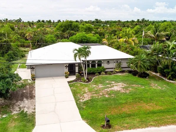 11553 Oakland Dr, Bokeelia, FL 33922