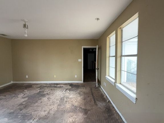 5th image of 319 Methodist St