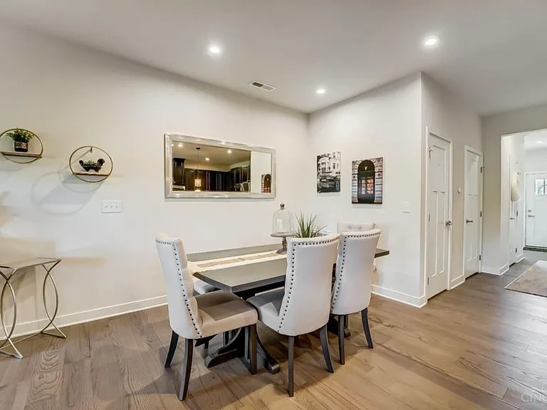 7883 Pinnacle Point Dr — Photo 4