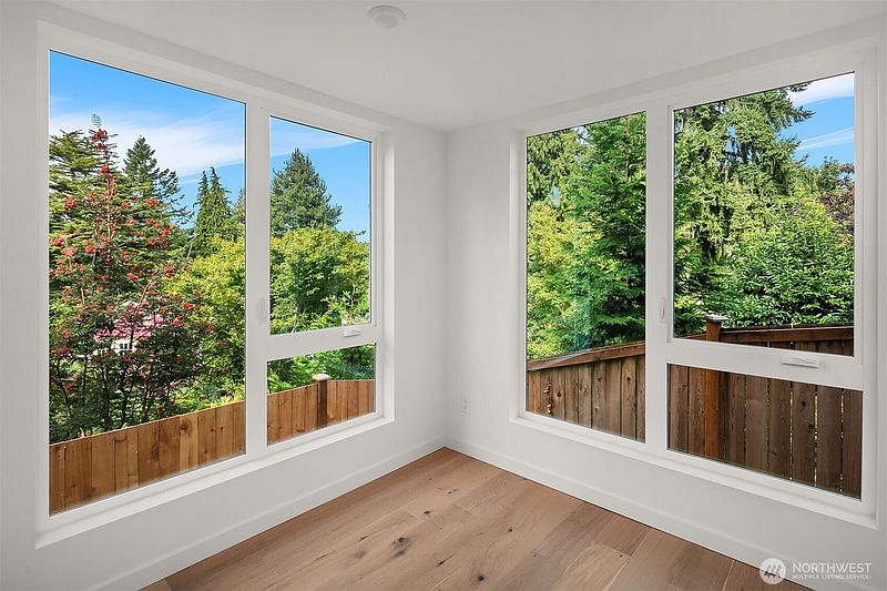 4th image of 2028 NE 123rd Street