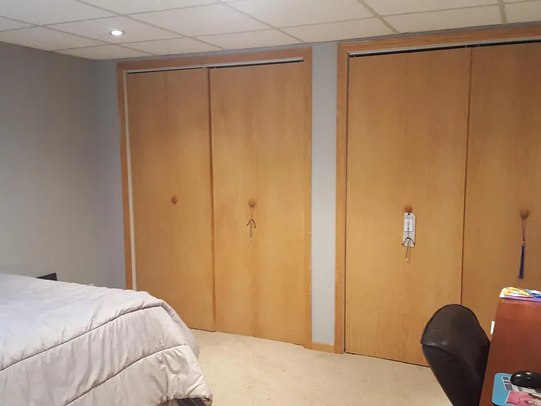 3rd bedroom downstairs with double closets