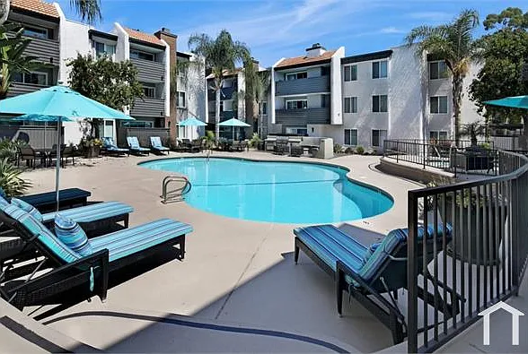 2 bed, 847 sqft, $2,450 — Photo 2