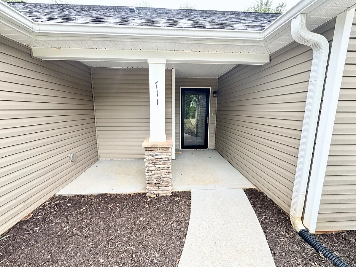 Building Photo - 711 Nobleman Ct