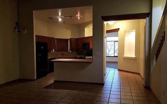 2nd image of 1104 Calle Corvo NE