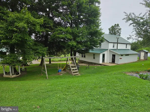 332 Hillside Ln, Smicksburg, PA 16256