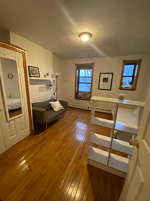 Rented by Standard Living Realty Inc | media 19