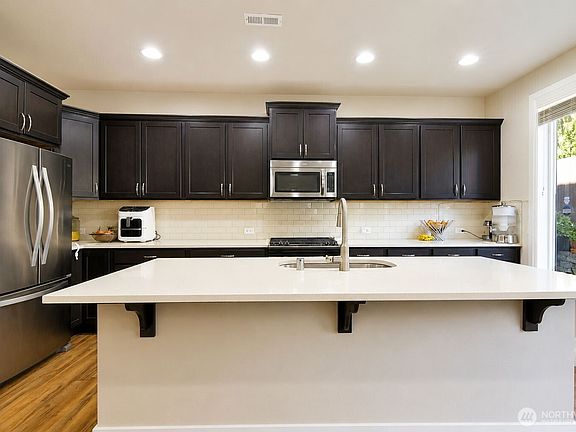 5th image of 19607 25th Drive SE