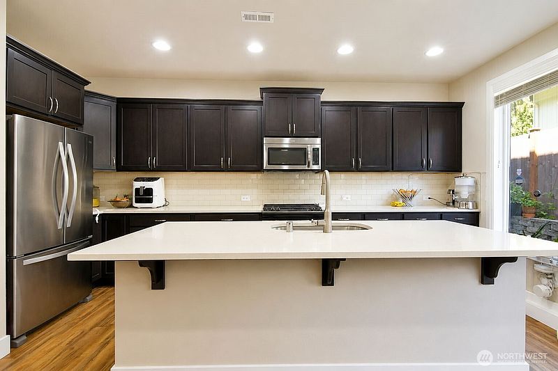 5th image of 19607 25th Drive SE
