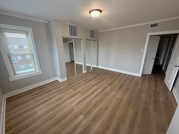 2nd image of 4956 W Drummond Pl #2E