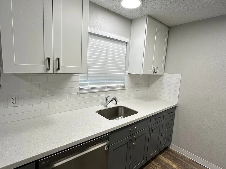 1525 NW 52nd St #2 — Photo 5