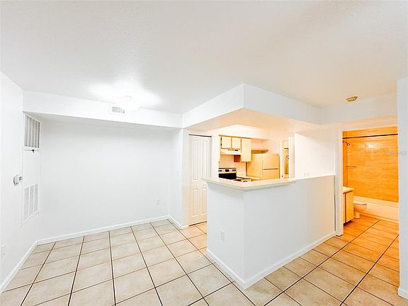 5th image of 3032 PARKWAY BOULEVARD #101