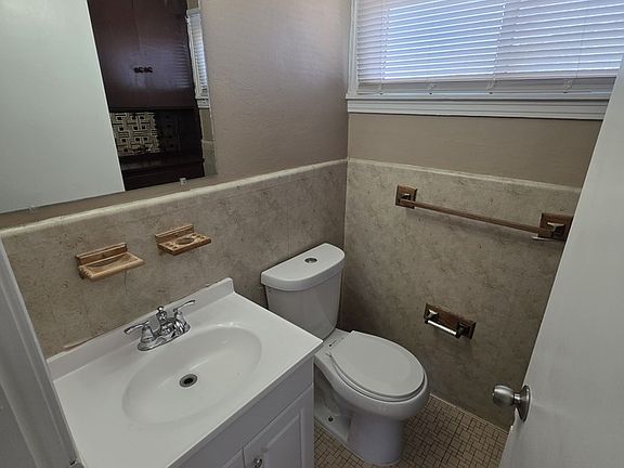5th image of 3311 Storey Ave