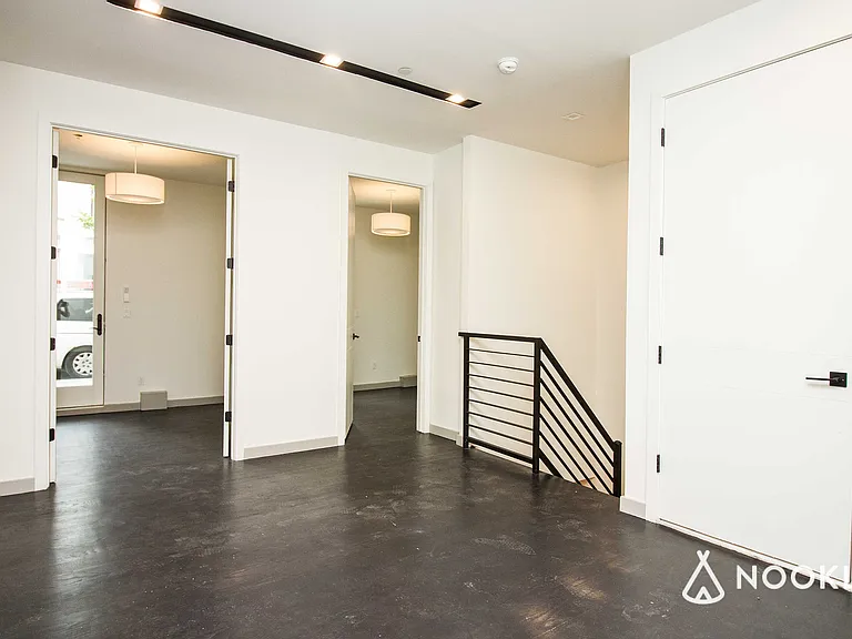 225 Winthrop St #1F — Photo 4