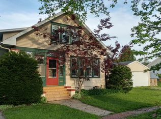 461 Oak St, Galesburg, IL 61401