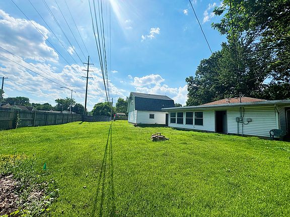 2nd image of 2621 Ravenswood Ct