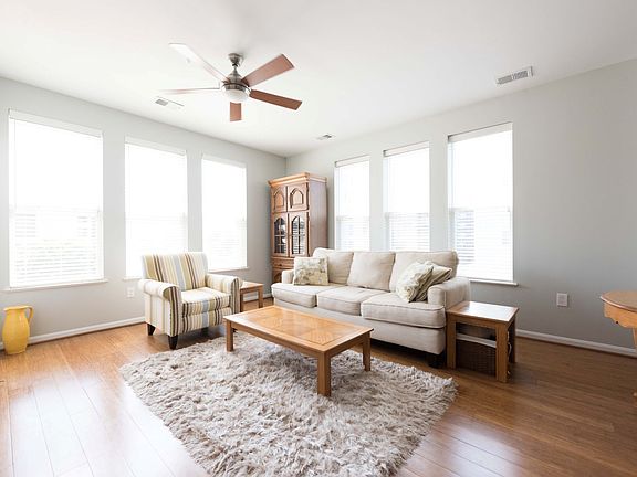 2nd image of 2655 Prosperity Ave APT 338